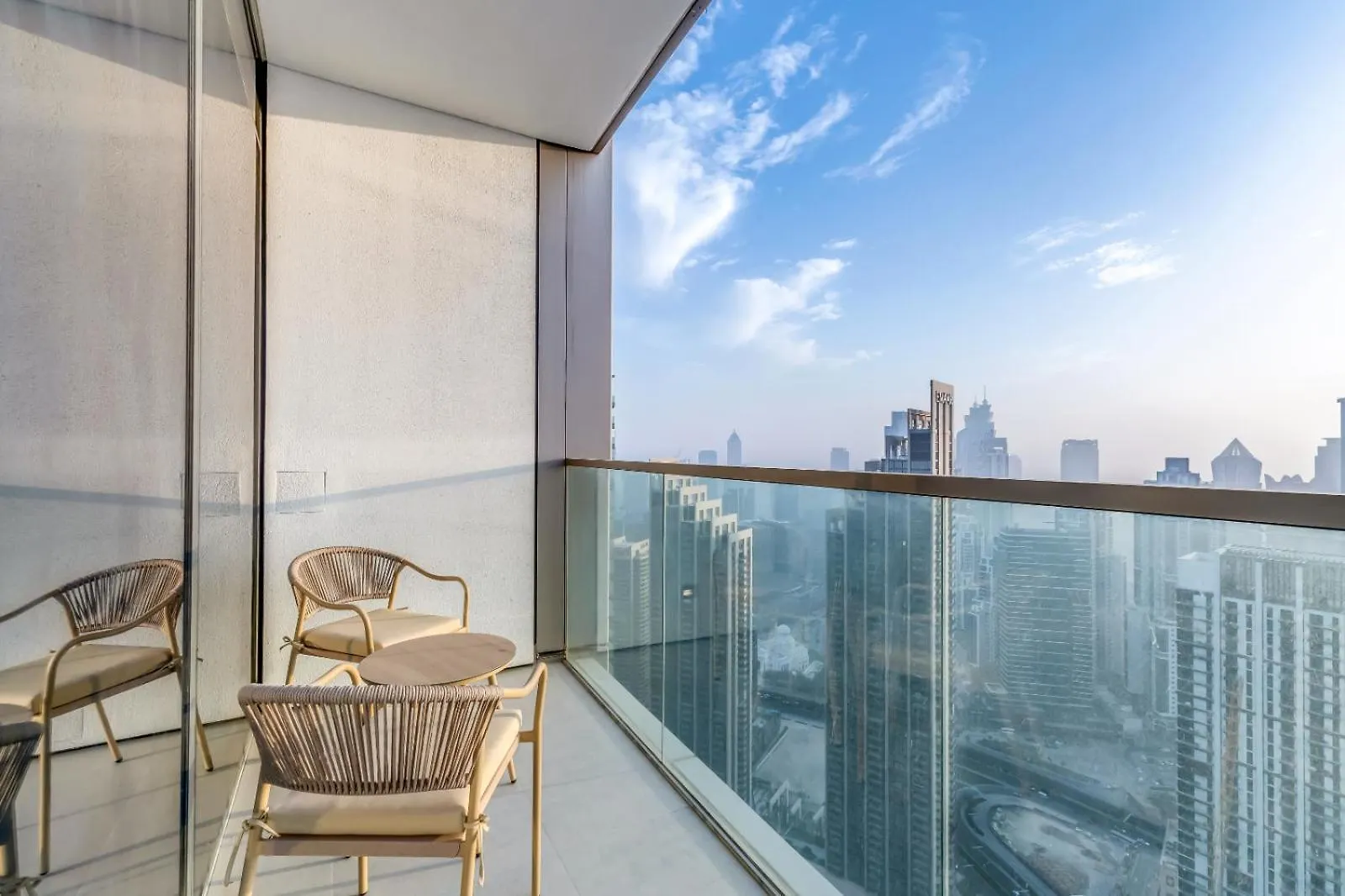 Skyline View, Stay High Rise Luxury Next To Burj Dubai Apartment