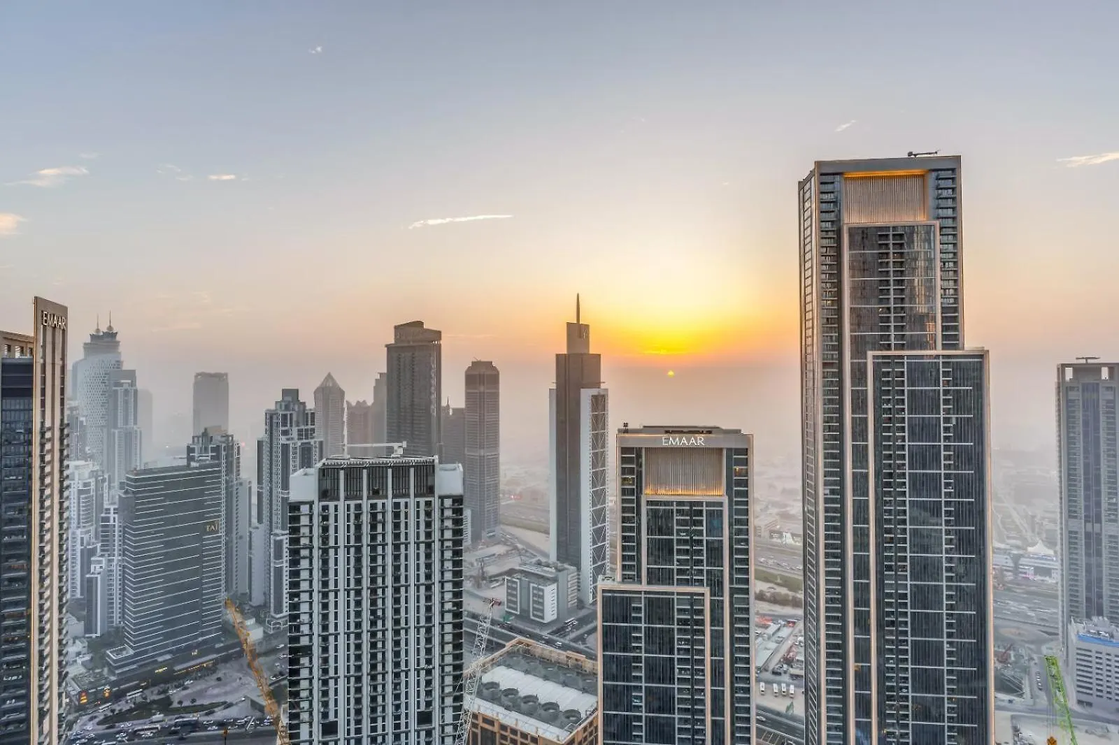 Skyline View, Stay High Rise Luxury Next To Burj Dubai Apartment