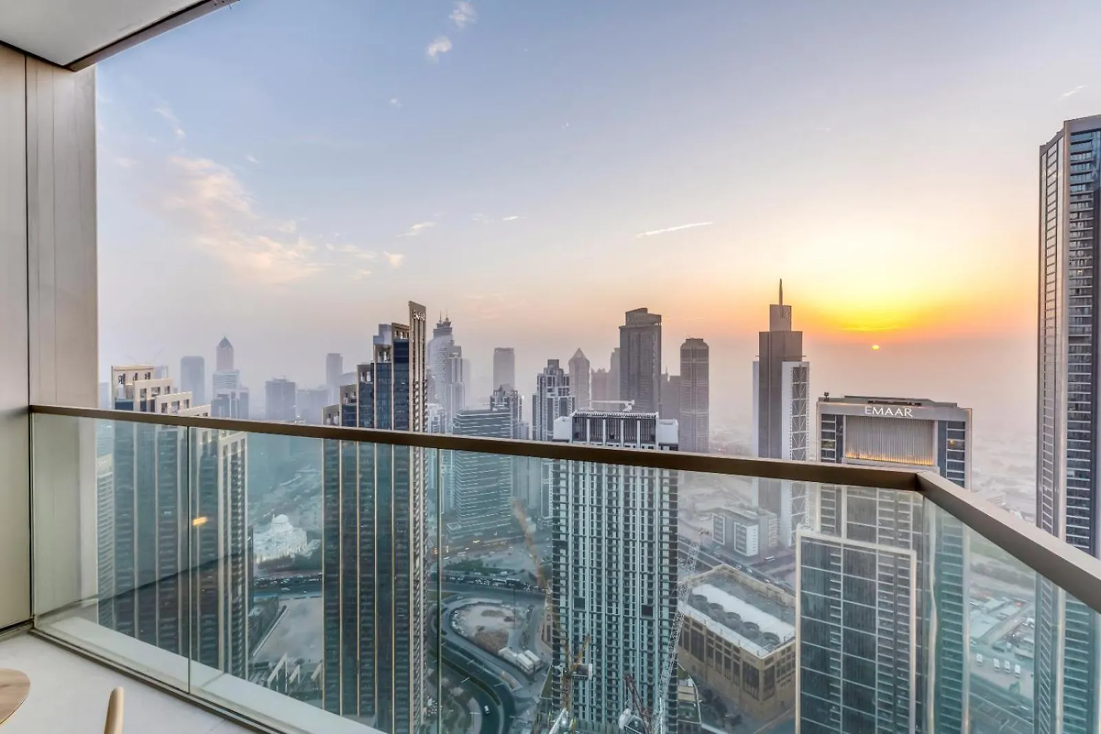 Skyline View, Stay High Rise Luxury Next To Burj Dubai Apartment