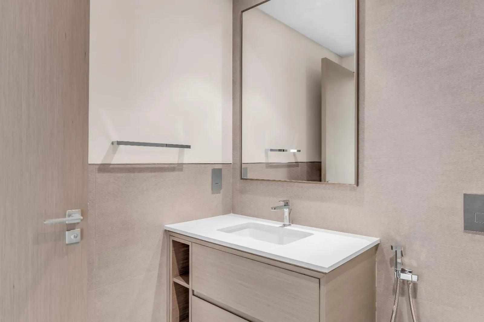 Skyline View, Stay High Rise Luxury Next To Burj Dubai 0*,